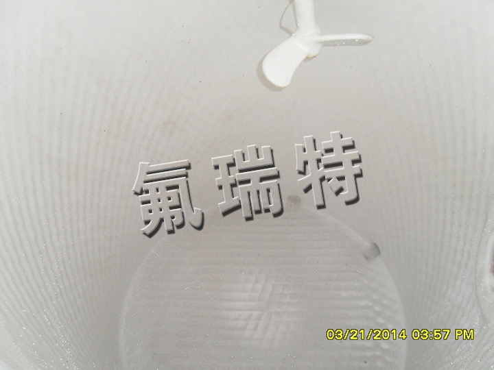 鋼襯塑儲(chǔ)罐、反應(yīng)釜