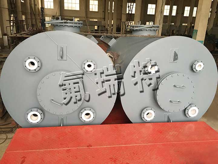 鋼襯塑儲(chǔ)罐、反應(yīng)釜